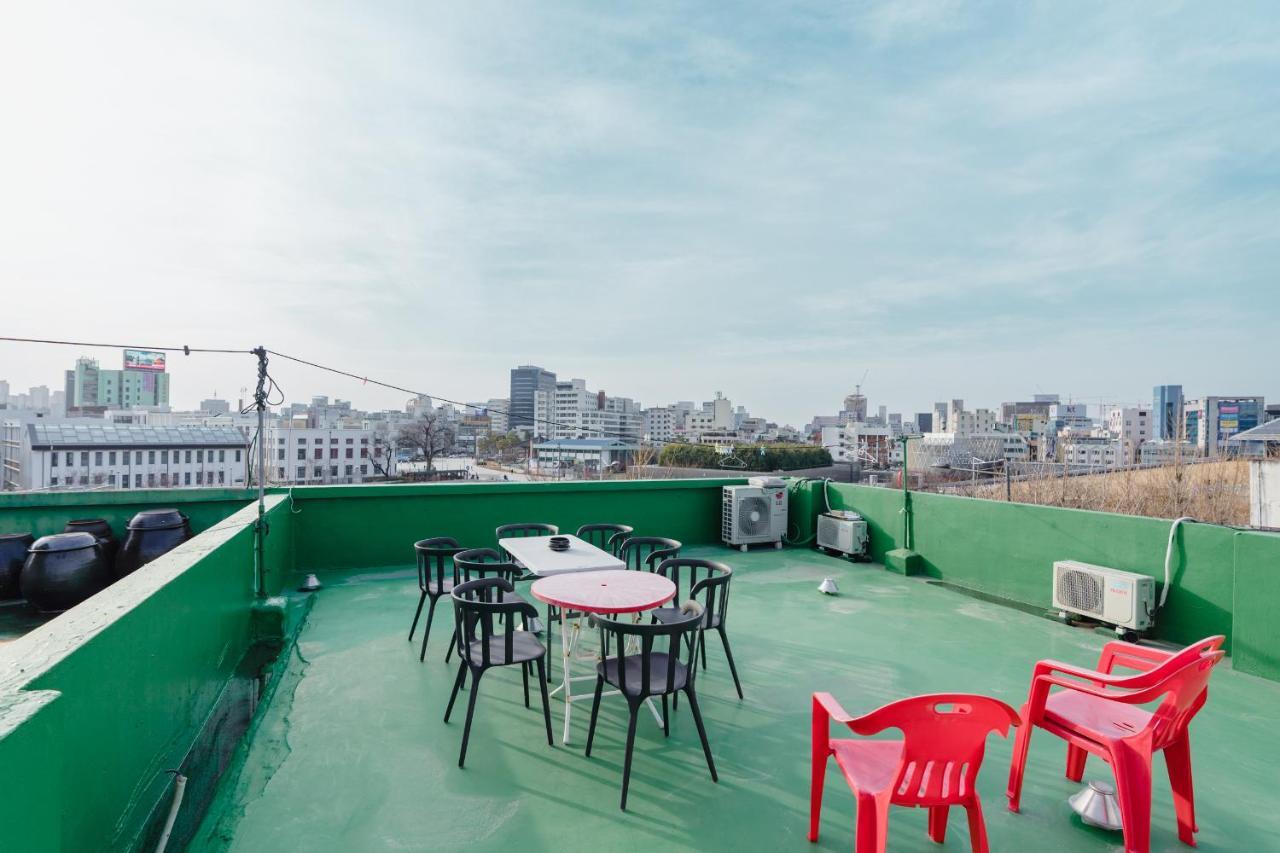 Panda Guesthouse Кванджу Экстерьер фото