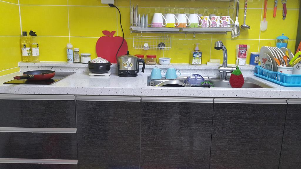 Panda Guesthouse Кванджу Экстерьер фото