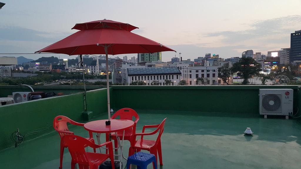 Panda Guesthouse Кванджу Экстерьер фото